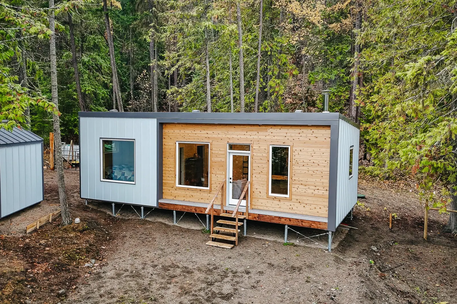 MODERN 1 Bedroom 16′ × 36′